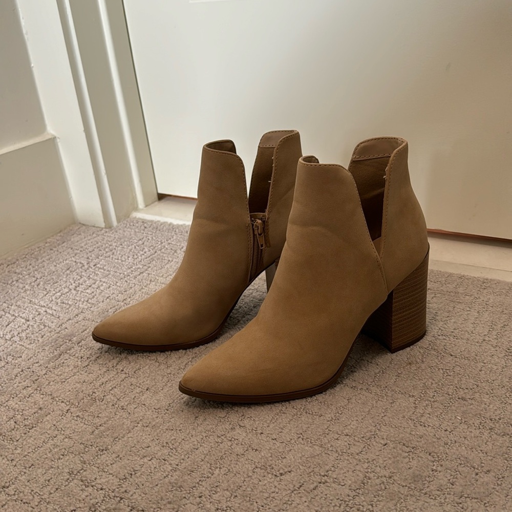 Pink Lily Suede Tan Booties